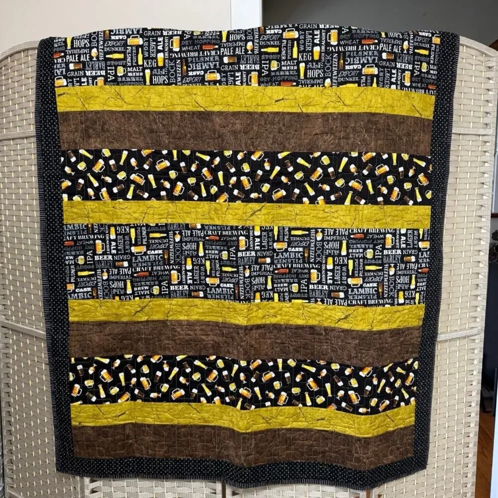 Handmade Quilt BEER BAR Theme Throw 45x66 Fun Novelty Gift Black Gold Brown EUC
